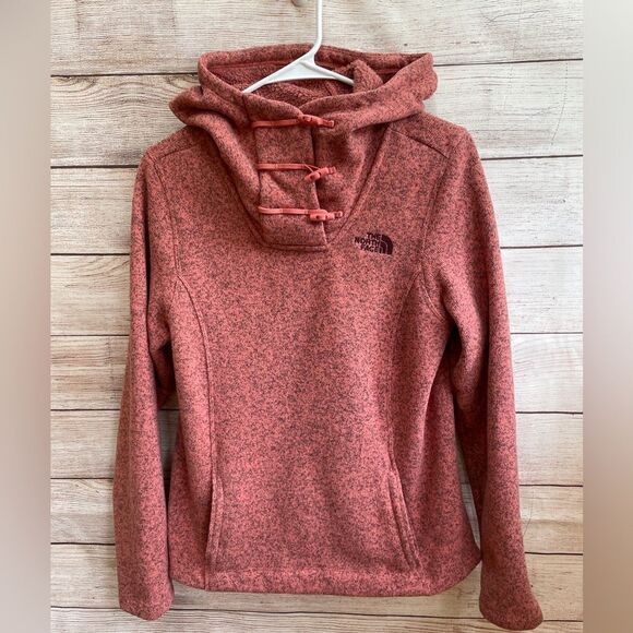 THE NORTH FACE CRESCENT HOODED PULLOVER IN CORAL - Picture 1 of 8